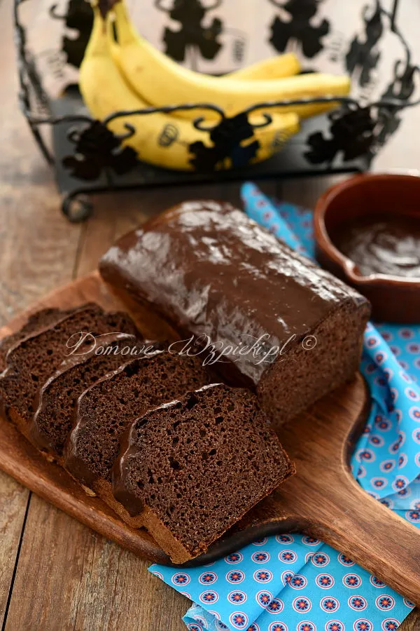 Czekoladowy chlebek bananowy bez glutenu i cukru