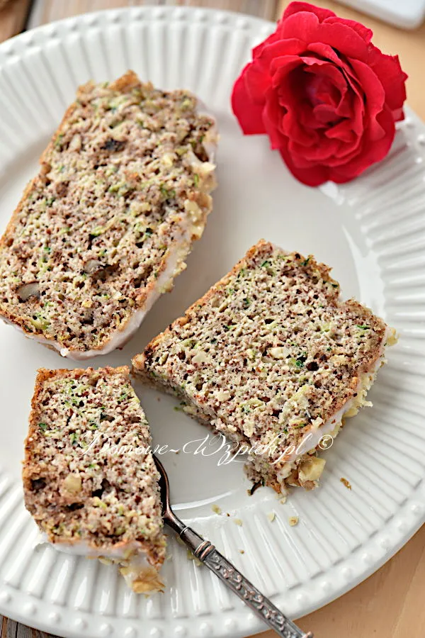 Ciasto z cukinią (bez glutenu, laktozy i cukru)