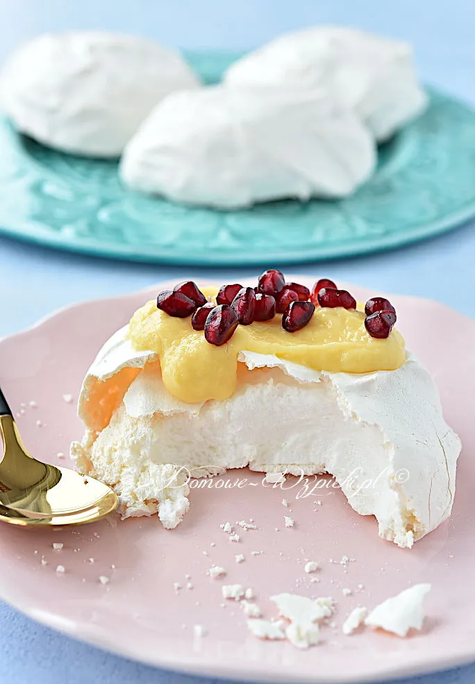 Mini pavlova