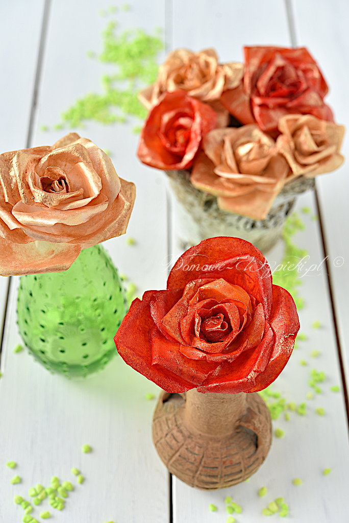 Róże z jadalnego papieru waflowego