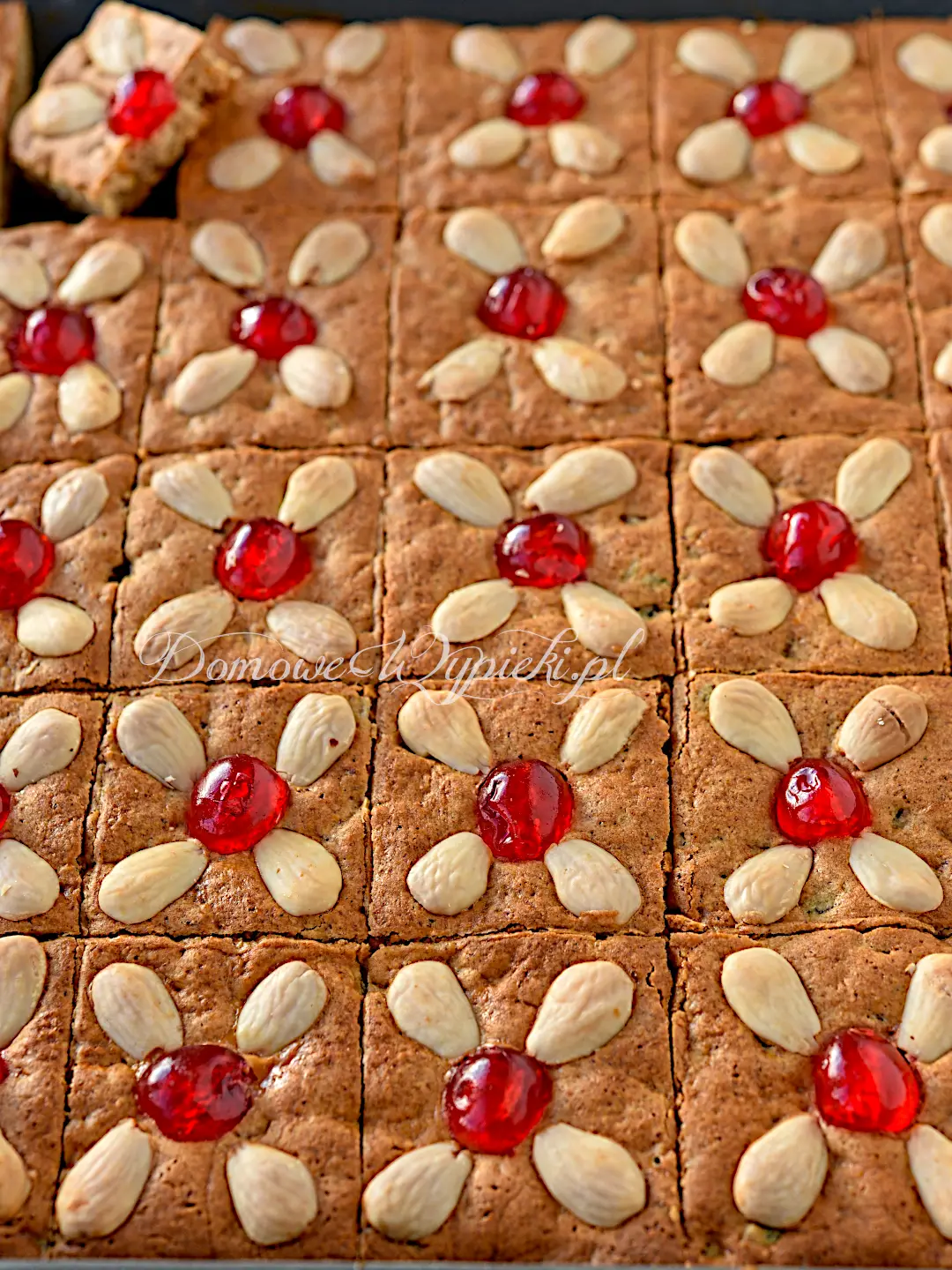Miodowy placek bożonarodzeniowy na dużą blachę