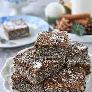 Niskowęglowodanowy makowiec z jabłkami (bez glutenu)