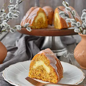 Babka marchewkowa z serem