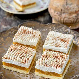 Krajanka budyniowo- jabłkowa