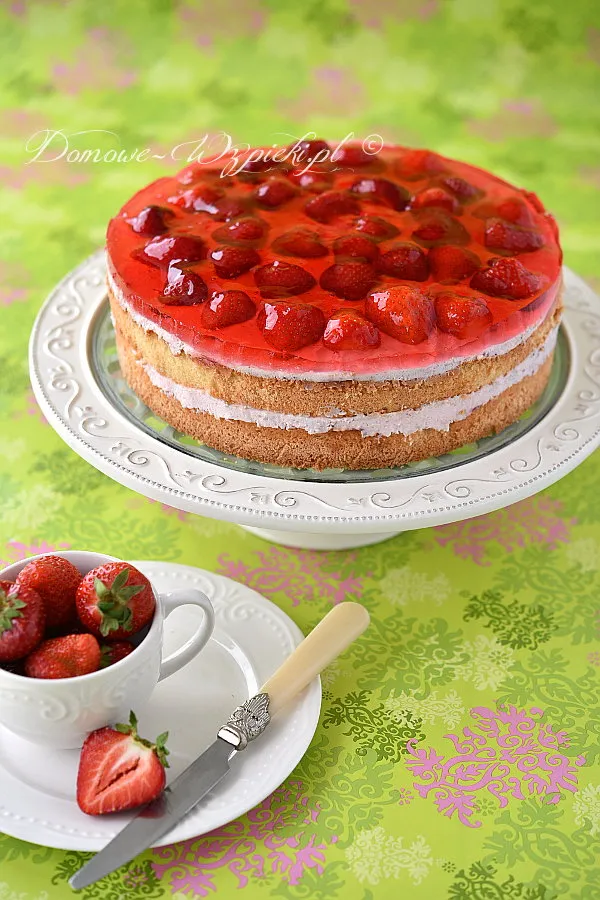 Tort truskawkowy z mascarpone