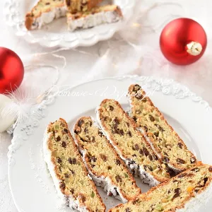 Stollen (Drożdżowa strucla bożonarodzeniowa)