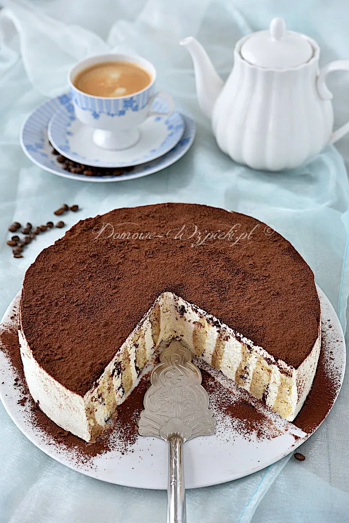 Zawijany tort tiramisu