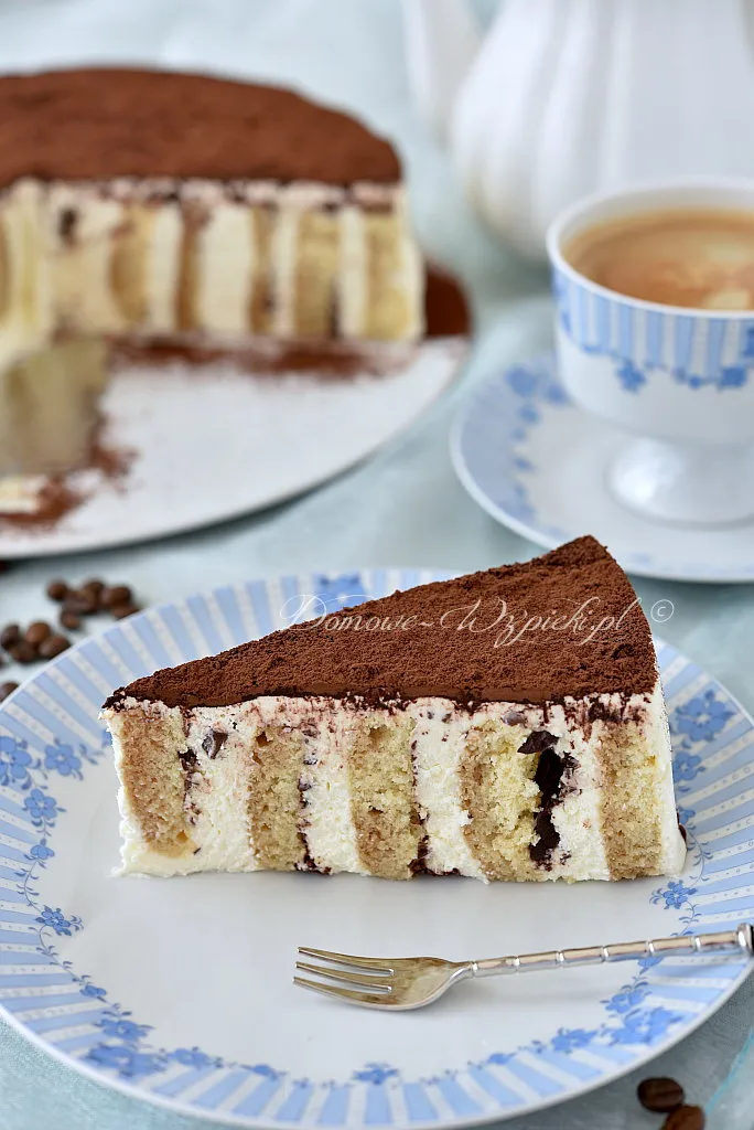 Zawijany tort tiramisu