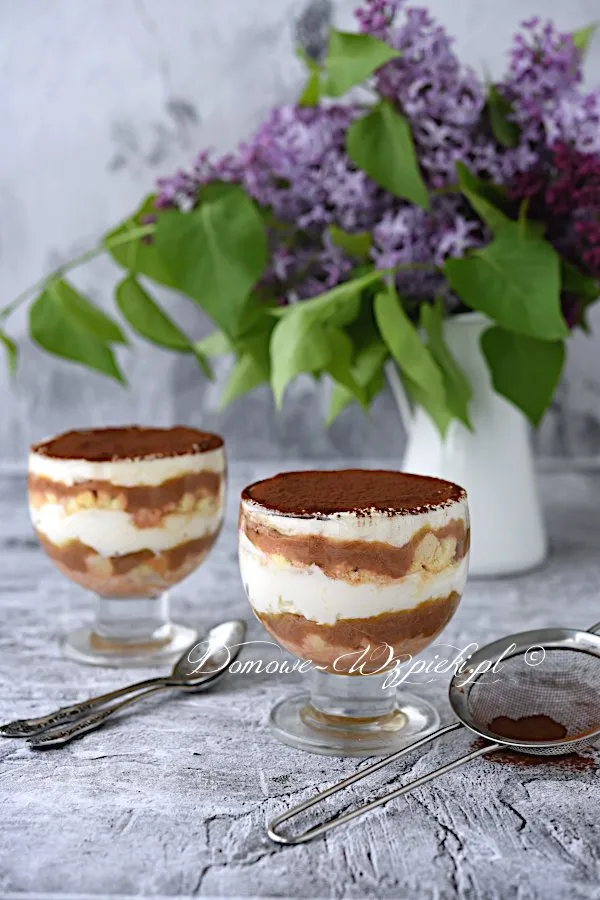 Tiramisu z rabarbarem