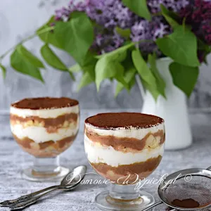 Tiramisu z rabarbarem