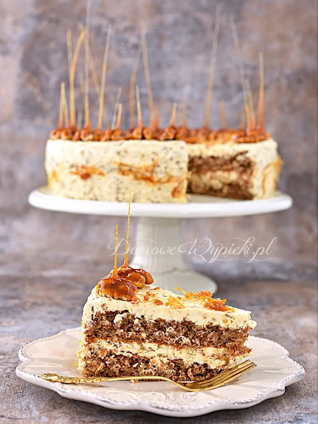 Tort orzechowo- karmelowy