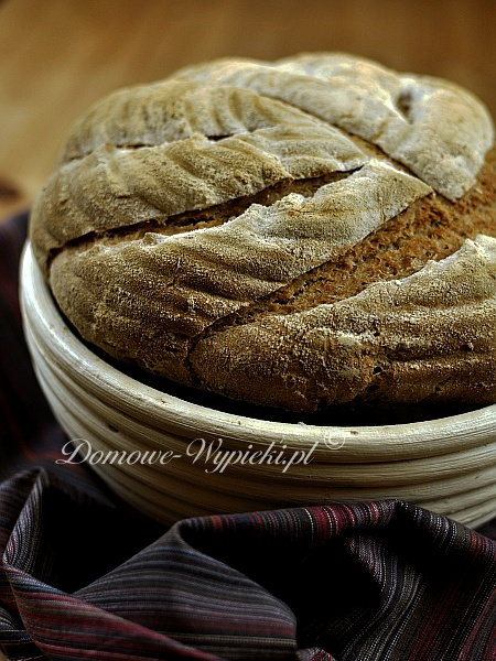 Chleb żytnio-pszenny na zakwasie