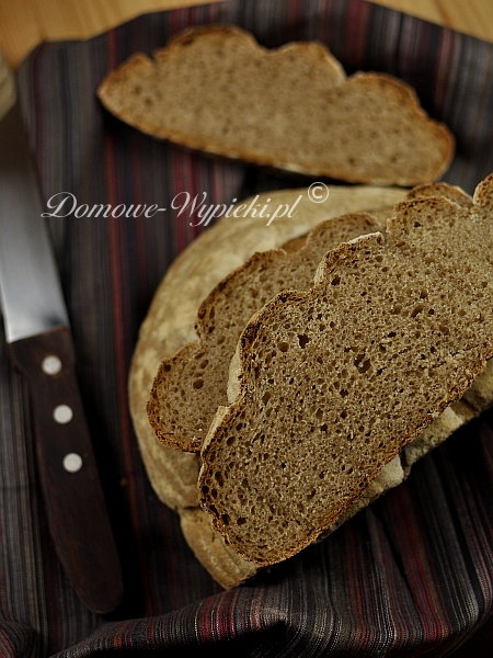 Chleb żytnio-pszenny
