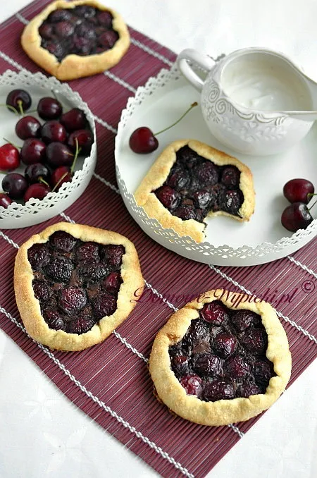 Mini galette z czereśniami