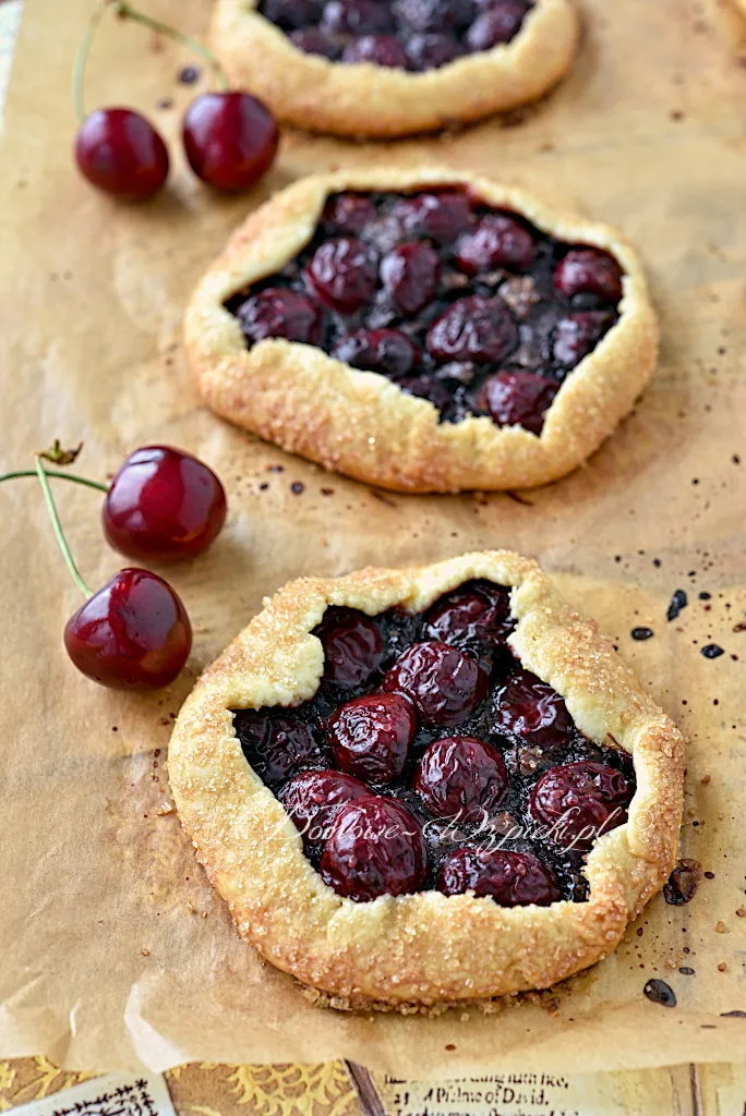 Mini galette z czereśniami Mini galette z czereśniami