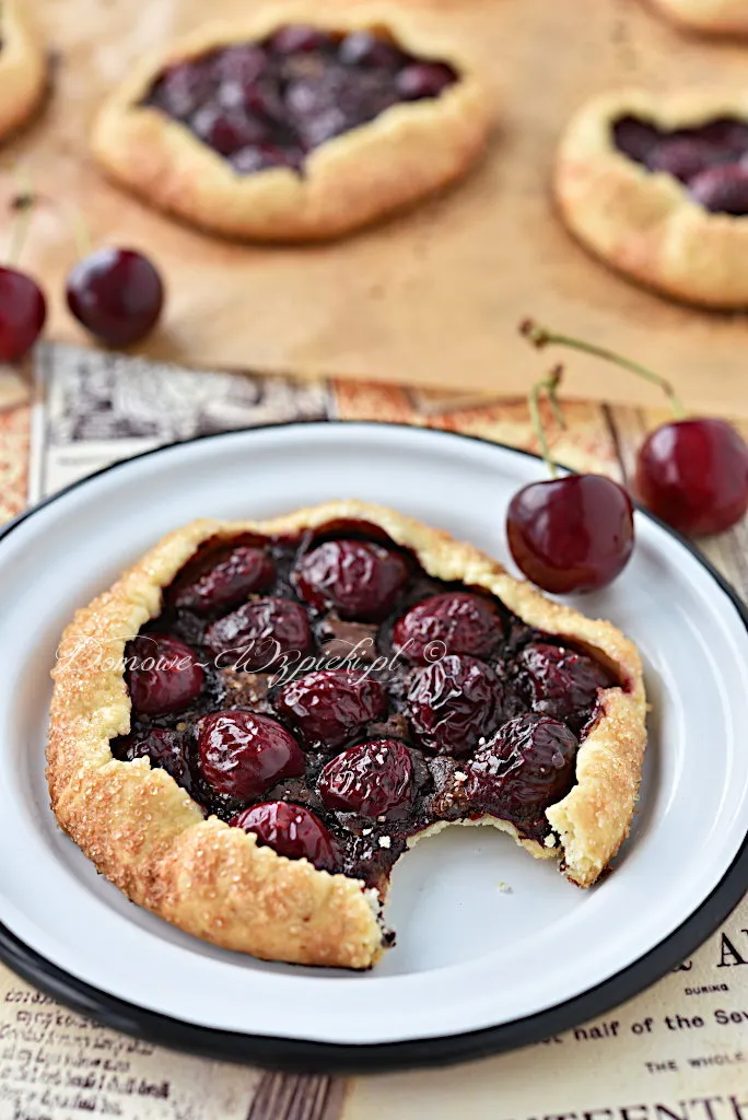 Mini galette z czereśniami Mini galette z czereśniami