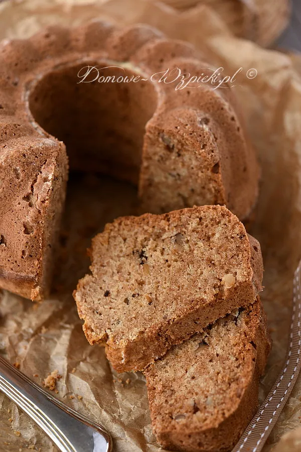 Babka orzechowo- jabłkowa