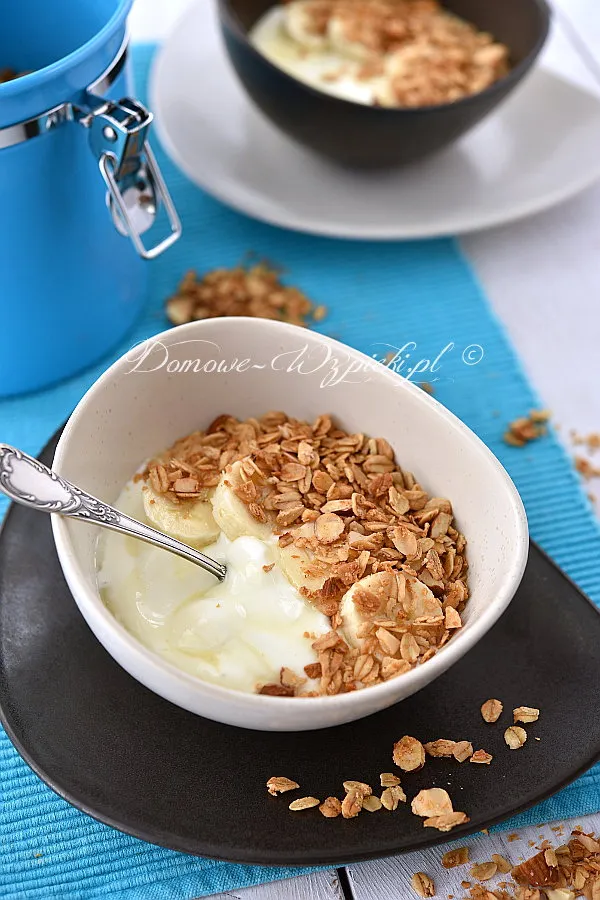 Granola kokosowo- migdałowa