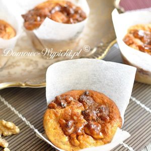 Muffinki bananowe z orzechami w karmelu