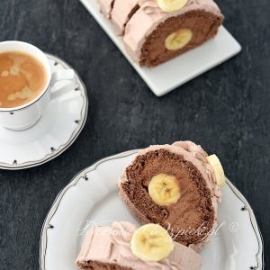 Rolada czekoladowa z bananami