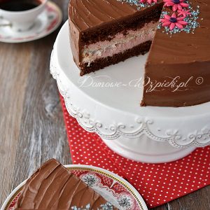 Tort czekoladowo- kokosowy z kremem truskawkowym
